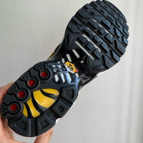 Air Max Plus Snakeskin Womens - Picture 4 of 9